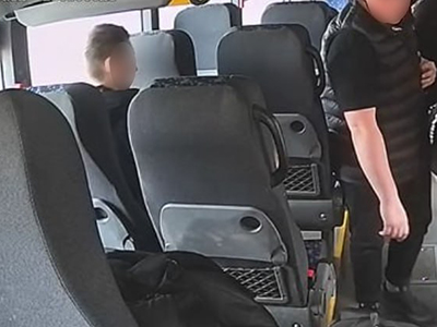 Юный вандал попал на камеры в автобусе «Мострансавто»